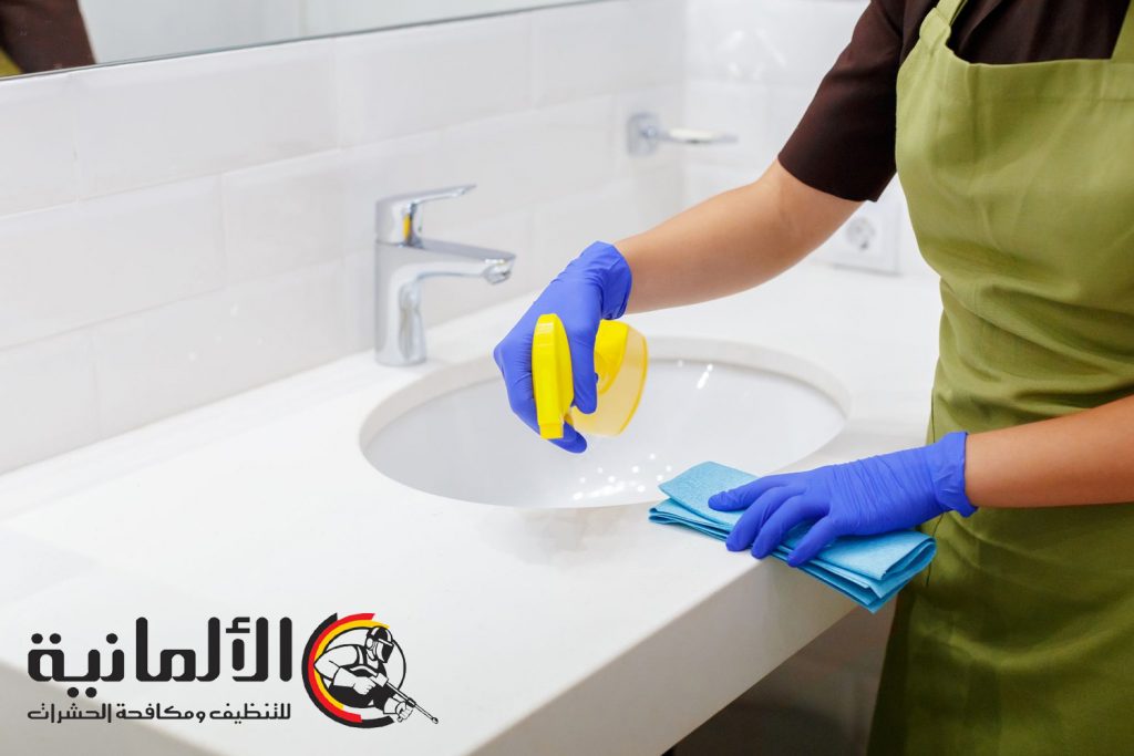 تنظيف وتعقيم المطابخ والحمامات - تنظيف منازل
